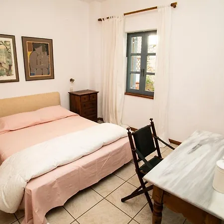 Popillon 1 Villa Myrties